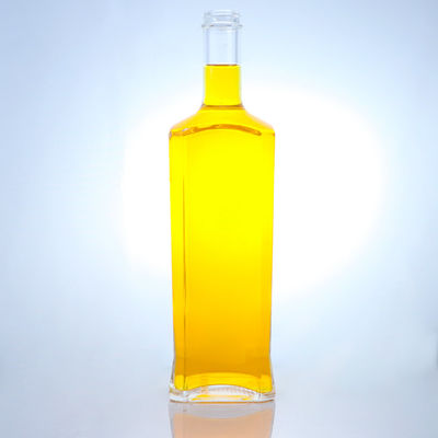Стеклянная бутылка для рома, водки, виски, текилы и джина
