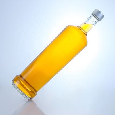 Конструкция по заказу 750 мл стеклянная бутылка виски с материалом и прозрачным или индивидуальным цветом