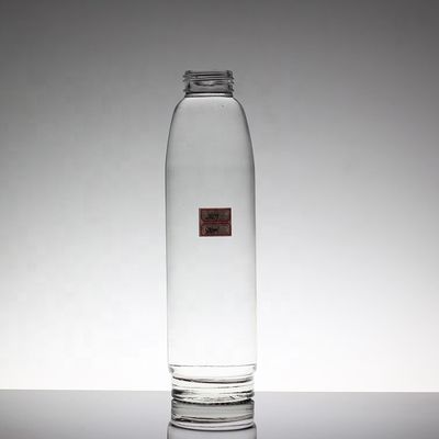 Бутылка с водой из стекла 500 мл для мягких напитков с прозрачной конструкцией и крышкой с винтовой крышкой