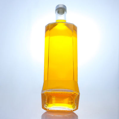 Стеклянная бутылка для рома, водки, виски, текилы и джина