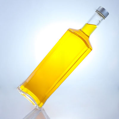 Стеклянная бутылка для рома, водки, виски, текилы и джина