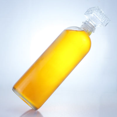 Стеклянная бутылка для рома, водки, виски, текилы и джина
