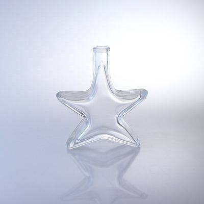 Специальная бутылка с виски, водкой и бренди, с пробковой поверхностью из стекла