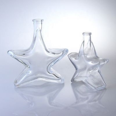 Специальная бутылка с виски, водкой и бренди, с пробковой поверхностью из стекла