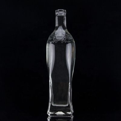 750 мл Super Flint Round Shoulder Square Based Rum Vodka Liquor Glass Bottle With Cork 750 мл Супер Флинт Круглое плечевое квадратное ромовое водка ликёрная стеклянная бутылка с пробкой
