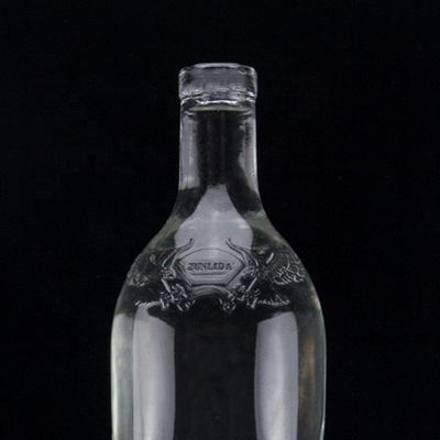750 мл Super Flint Round Shoulder Square Based Rum Vodka Liquor Glass Bottle With Cork 750 мл Супер Флинт Круглое плечевое квадратное ромовое водка ликёрная стеклянная бутылка с пробкой